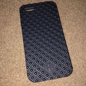 Tory Burch navy rubber iPhone 6s case!